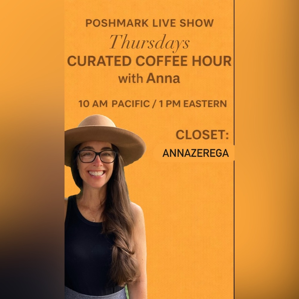 @AnnaZerega is LIVE! COME SAY HI 🤗 Like to be notified - Picture 2 of 13